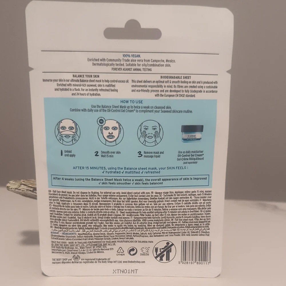 The Body Shop Seaweed Balance‎ Sheet Mask - Blue and White